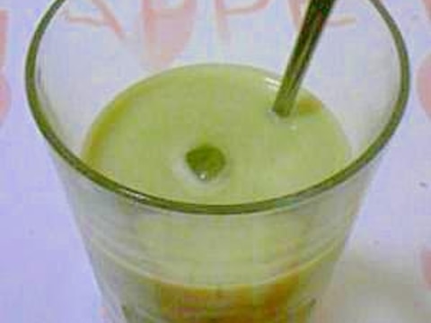 粉末緑茶で アイス緑茶ラテ レシピ 作り方 By Kuu03 楽天レシピ